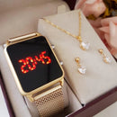 Relógio Feminino Digital Quadrado + Colar e Brinco Folheadas   - Pacheco Express - Últimas Unidades 🔥