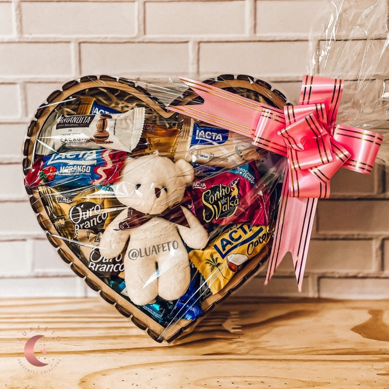 Cesta de Chocolate Coração Mini teddy