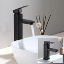 Torneira quadrada preta